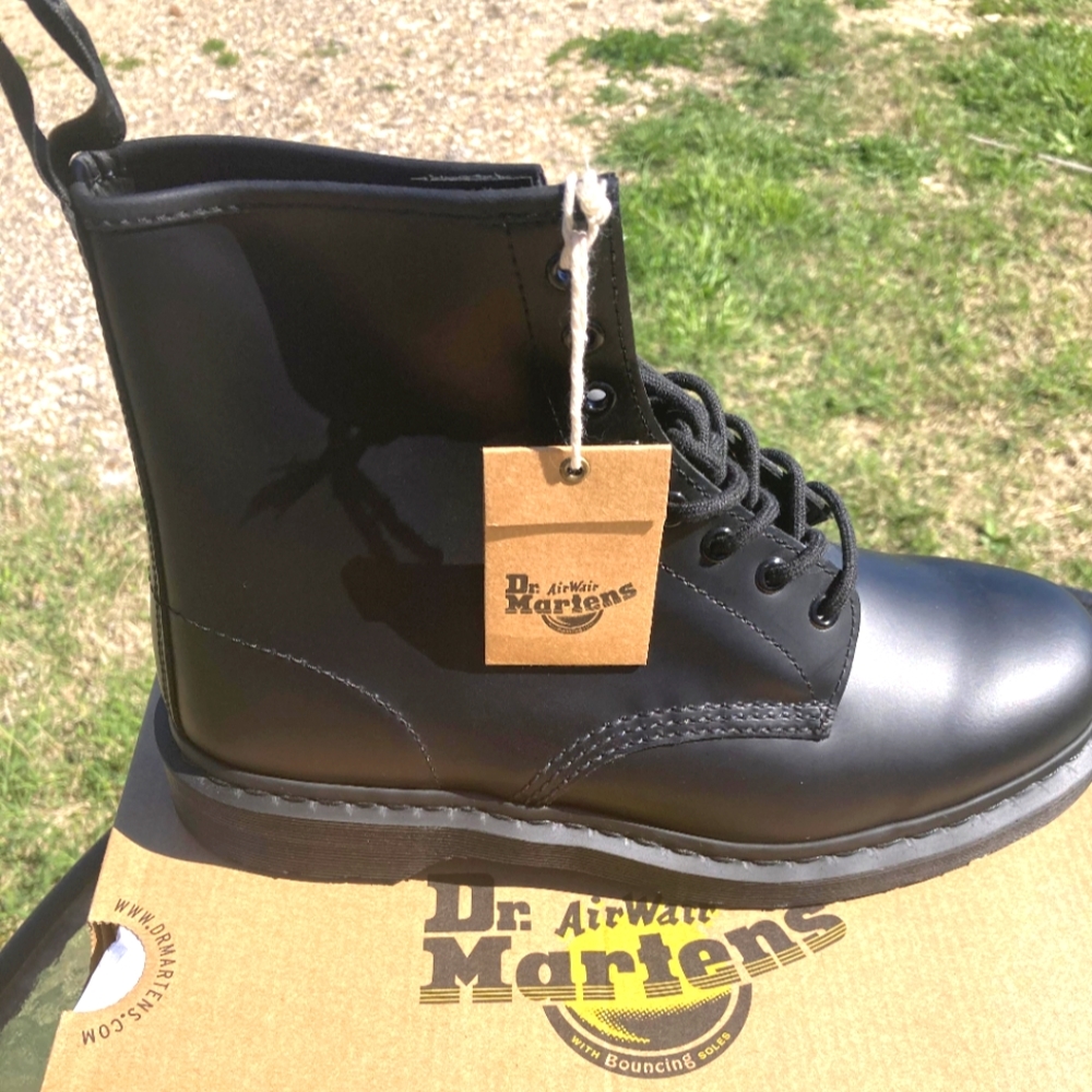 Doc Marten's mono lace up boots size 10 black